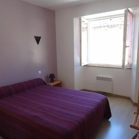 Dom wakacyjny Les Ecureuils Gout-Rossignol