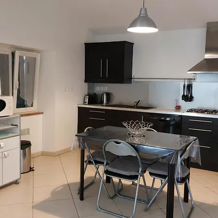 Dom wakacyjny Les Ecureuils Gout-Rossignol